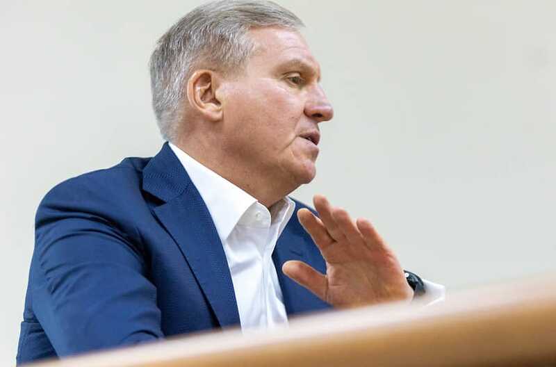 Бенефициар «Облкоммунэнерго» Алексей Бобров использует тему «СВО», чтобы смягчить меру пресечения